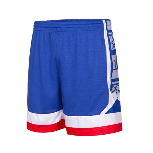 精心设计的炫酷篮球服，透气时尚，适合休闲穿着短裤